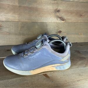 Ecco S three Womens size 39 wide golf cleats purple leather spikeless sneakers
